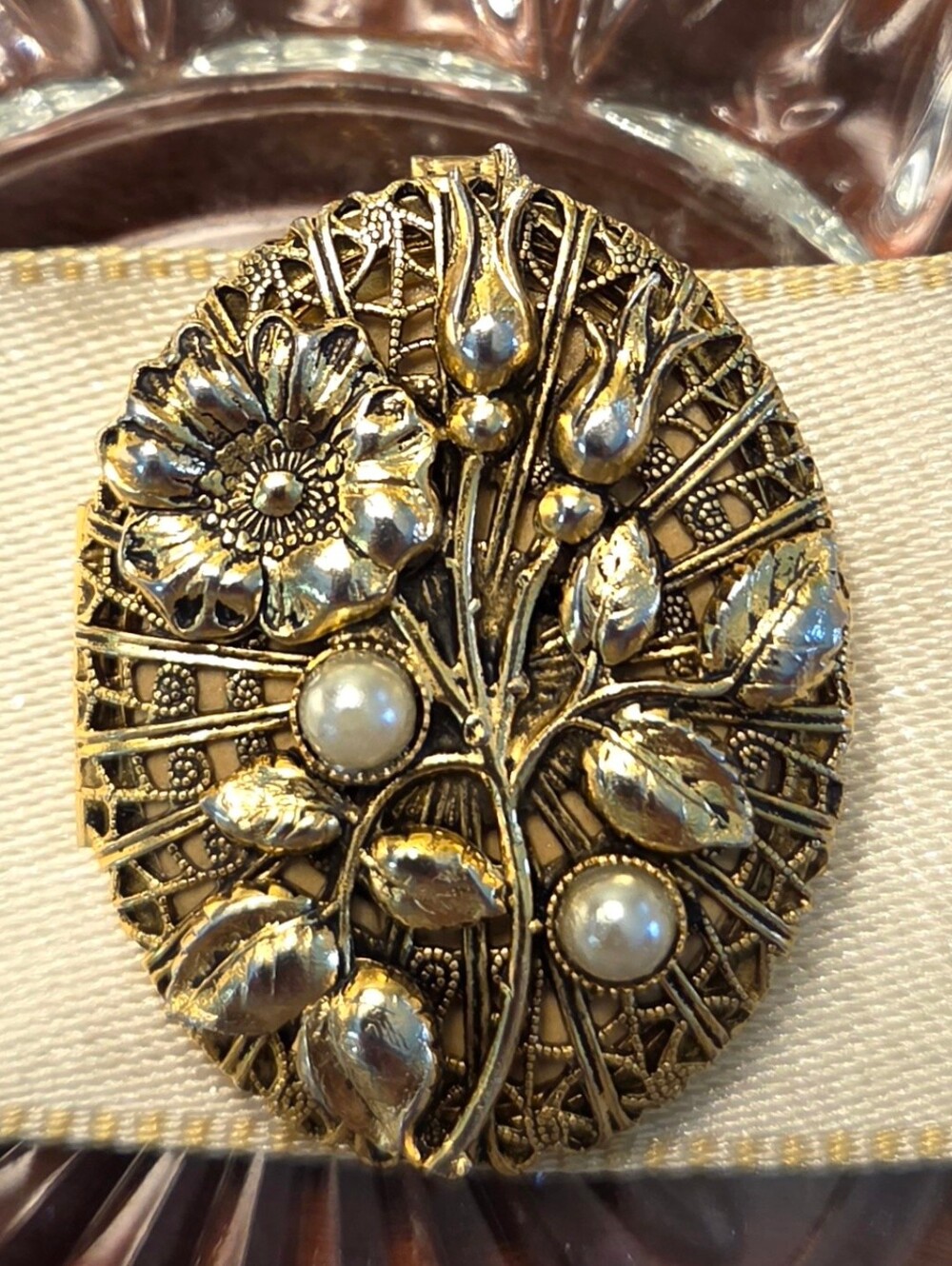 Vintage 1928 Jewelry Co.Convertible Floral Photo Locket Brooch Pendant 1.5" Long
